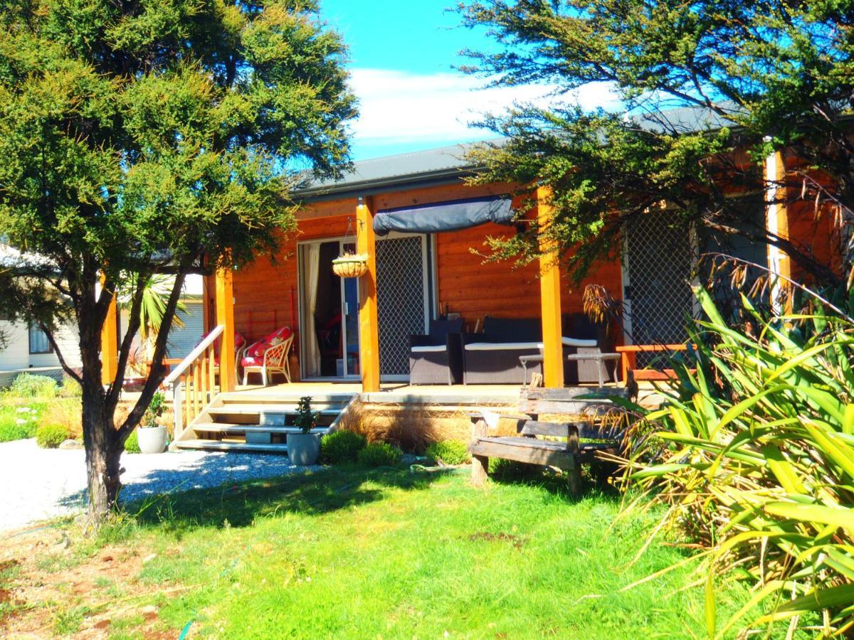 Lakefront Fantail Cottage Lake Hawea, Wanaka מראה חיצוני תמונה