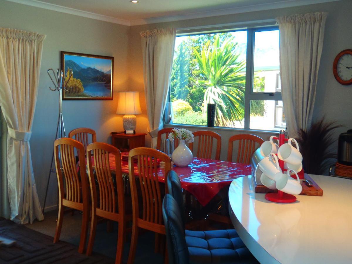 Lakefront Fantail Cottage Lake Hawea, Wanaka מראה חיצוני תמונה